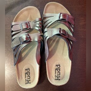 Mudd Sandals Slip On Double Buckle Metallic Copper Women’s size 7